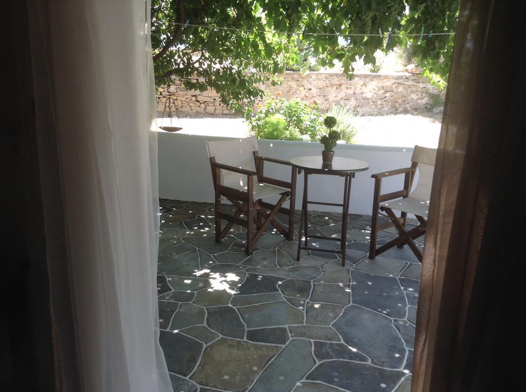 Nikoletta Rooms Parikia  Room photo
