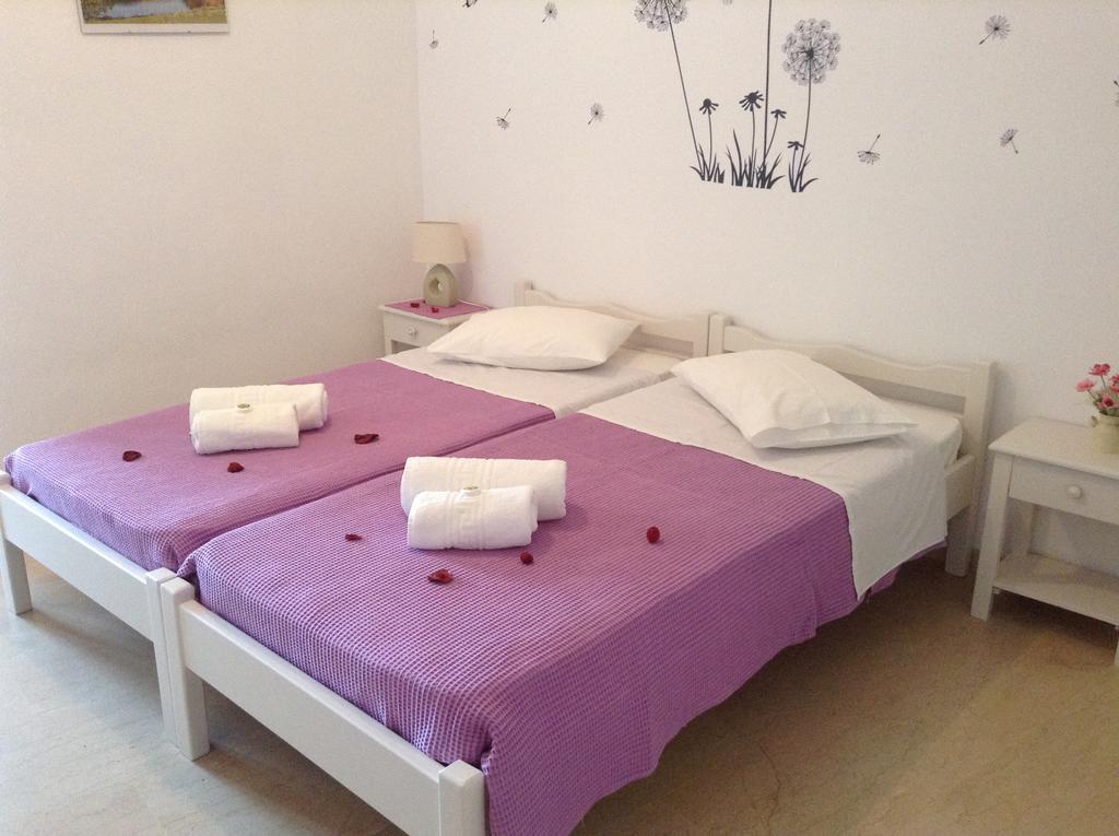 Nikoletta Rooms Parikia  Exterior photo