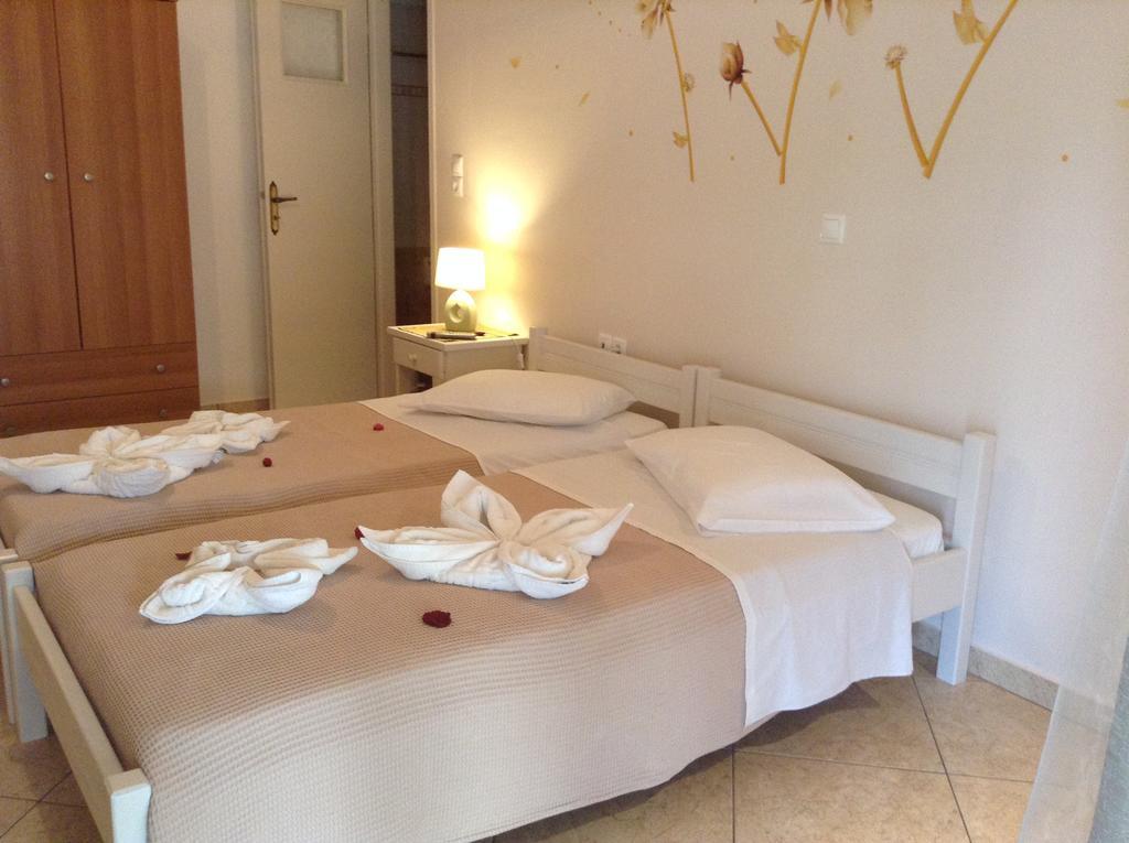 Nikoletta Rooms Parikia  Exterior photo