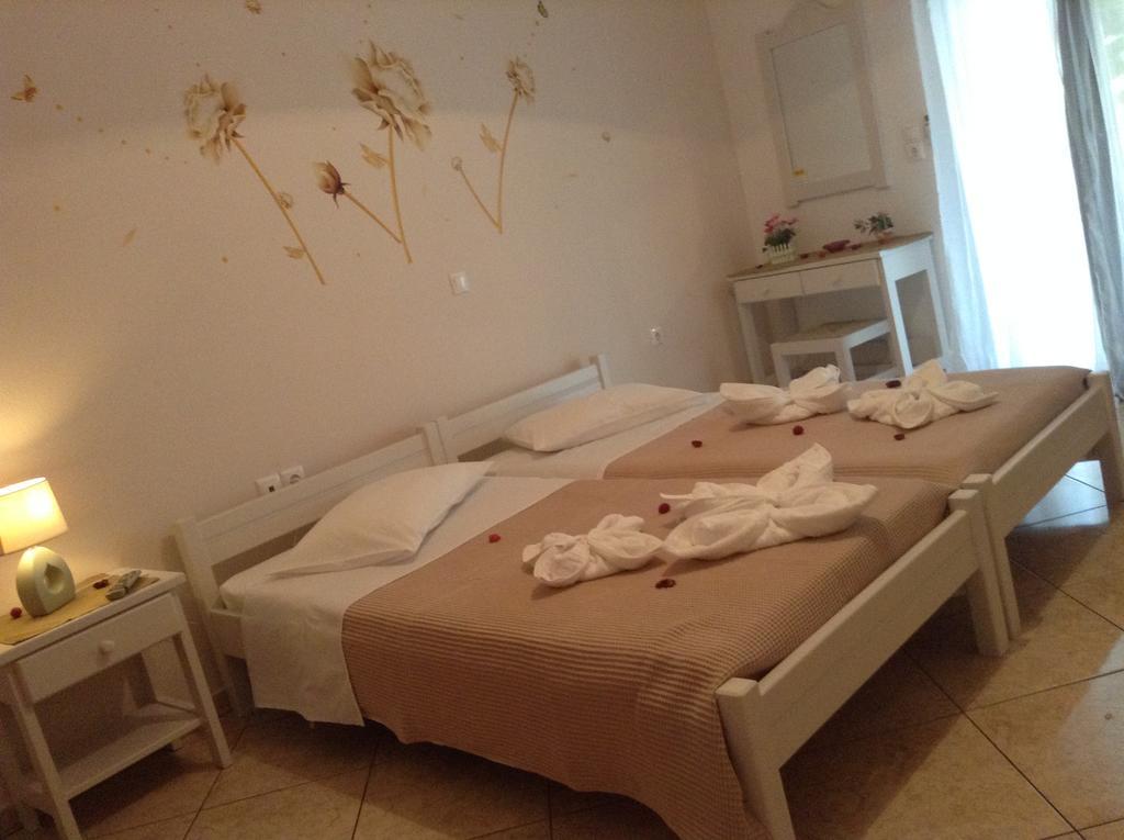 Nikoletta Rooms Parikia  Exterior photo