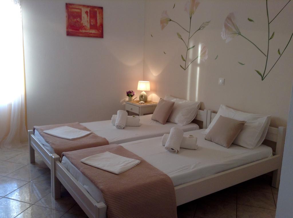 Nikoletta Rooms Parikia  Exterior photo